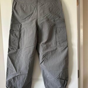 Zara Women's Gray Nylon Cropped Cargo Pants